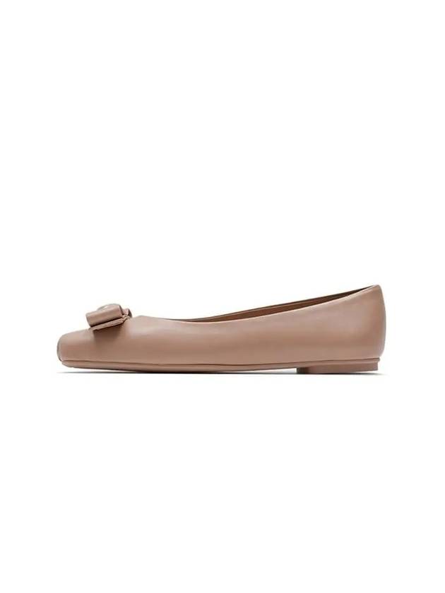 Vara Bow Metallic Leather Flats Beige - SALVATORE FERRAGAMO - BALAAN 1