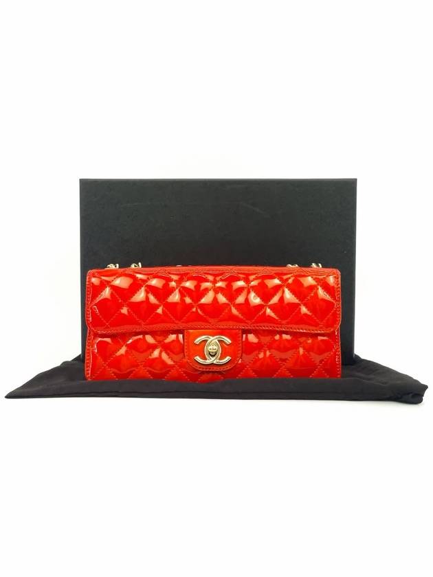 patent flap bag - CHANEL - BALAAN 10