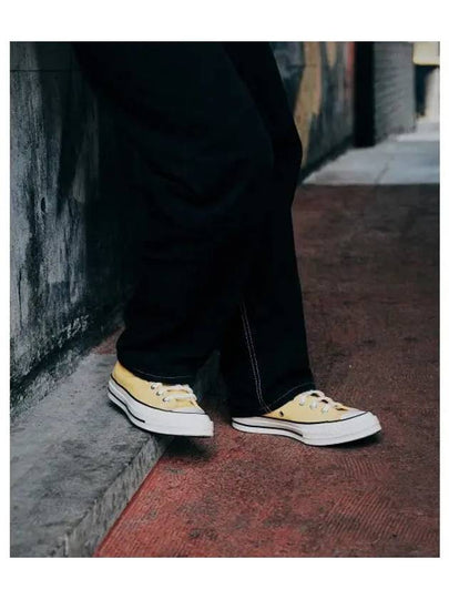 Chuck 70 Low Top Sneakers Bananas - CONVERSE - BALAAN 2