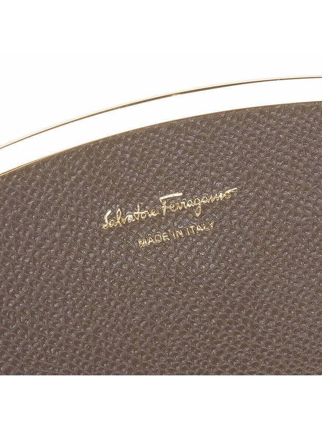 Gancini Calfskin Card Wallet Cumin - SALVATORE FERRAGAMO - BALAAN 10