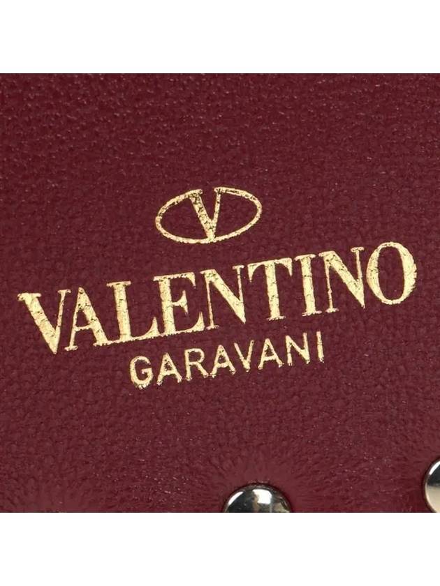 Rockstud Envelope Clutch Bag Cerise - VALENTINO - BALAAN 8