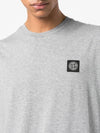 Logo Patch Cotton Short Sleeve T-Shirt Dust Melange Grey - STONE ISLAND - BALAAN 3