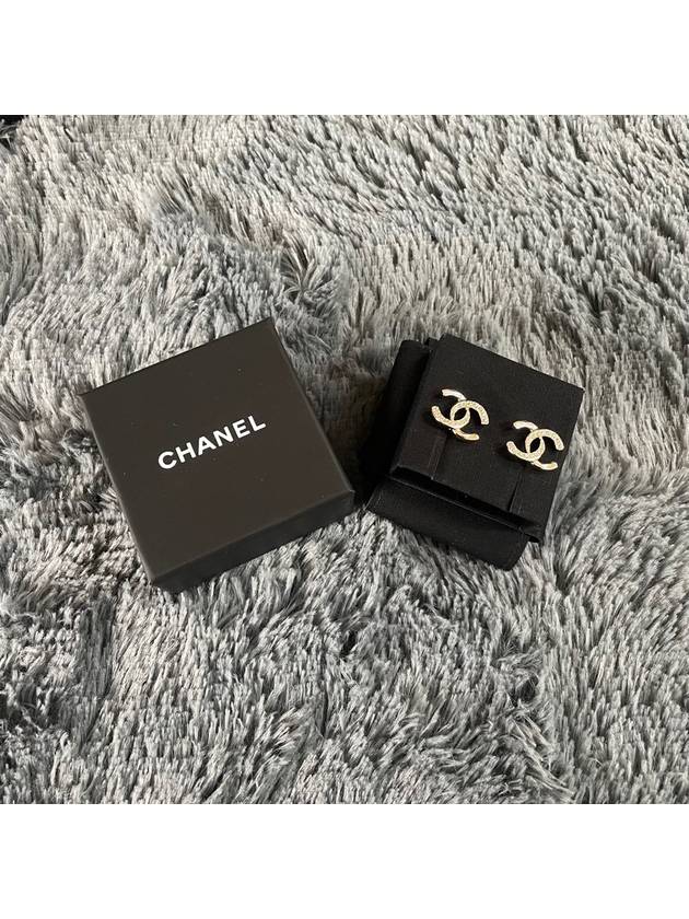 Strass CC logo earrings - CHANEL - BALAAN 3