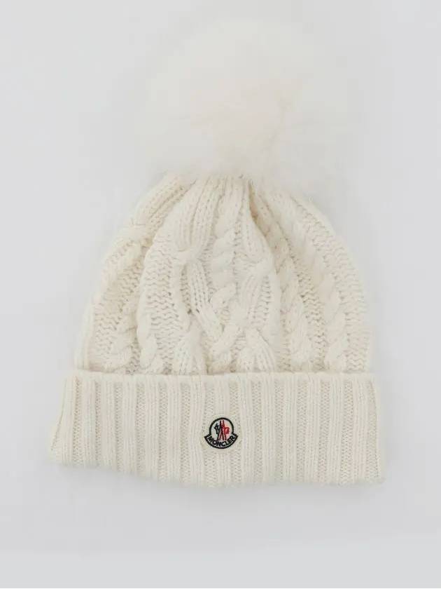 Patch Logo Pom Cable Wool Cashmere Women s Beanie 3B00029 M4506 002 - MONCLER - BALAAN 2