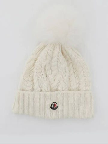 Patch Logo Pom Cable Wool Cashmere Women s Beanie 3B00029 M4506 002 - MONCLER - BALAAN 1