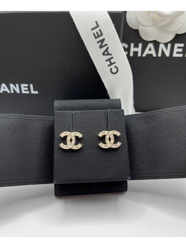 CC logo pearl women s earrings ABB771B - CHANEL - BALAAN 4