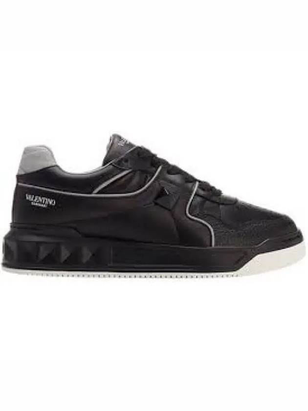 5Y0S0E71 NWN 00A 5Y2S0E71 One Stud Low Top Sneakers 1315076 - VALENTINO - BALAAN 1