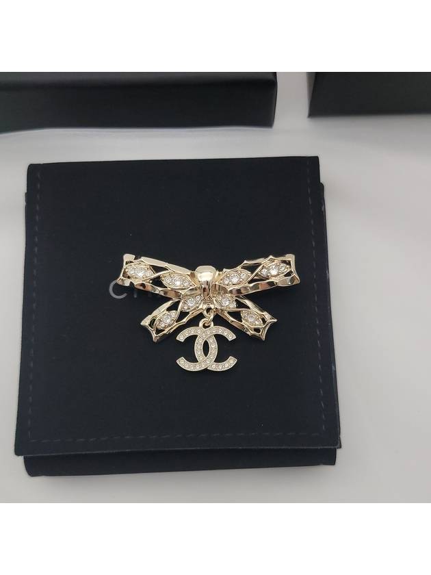 Workshop Brooch Ribbon CC Logo Charm - CHANEL - BALAAN 5