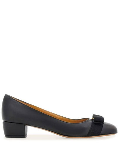 Vana Bow Pumps Black - SALVATORE FERRAGAMO - BALAAN 2