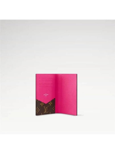 Passport wallet M12825 - LOUIS VUITTON - BALAAN 2