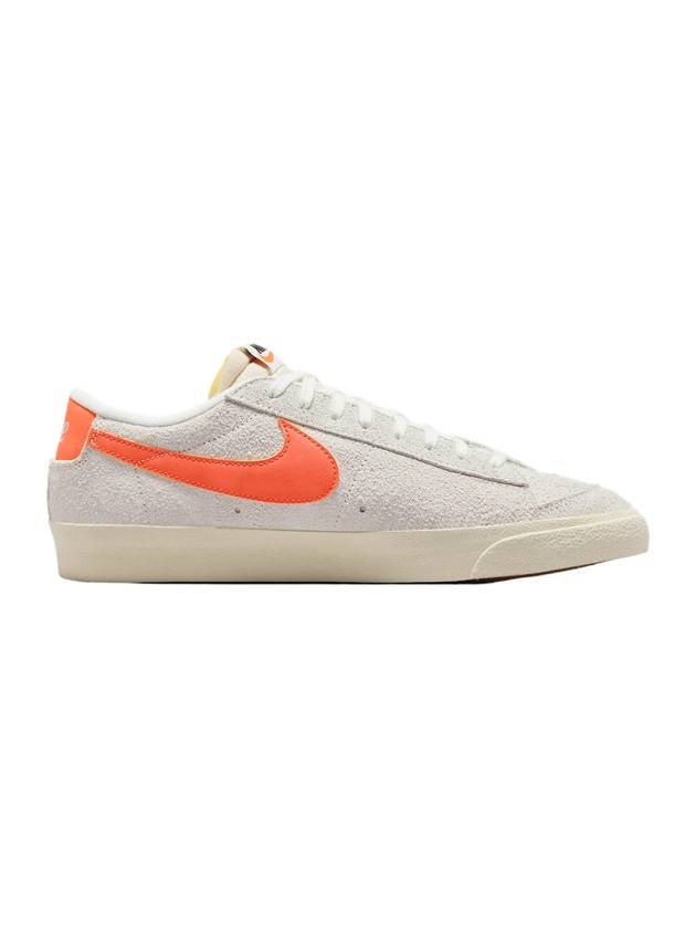 Blazer 77 Premium Low Top Sneakers Orange Summit White - NIKE - BALAAN 1