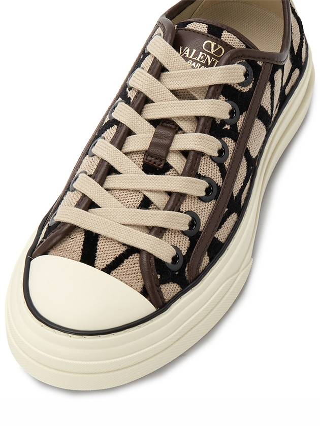 Women's Toile Iconographe Low Top Sneakers Black Beige - VALENTINO - BALAAN 8