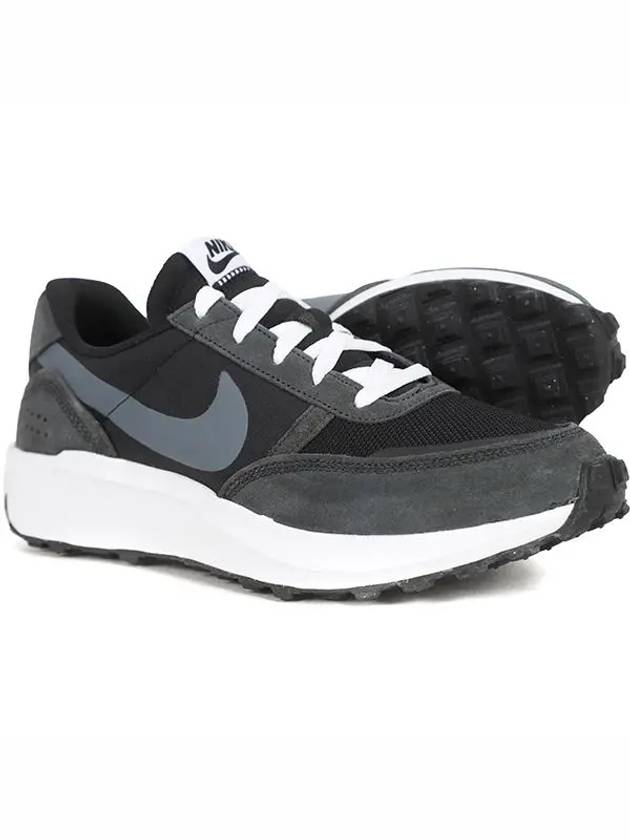 Waffle Nav Low Top Sneakers Black - NIKE - BALAAN 3