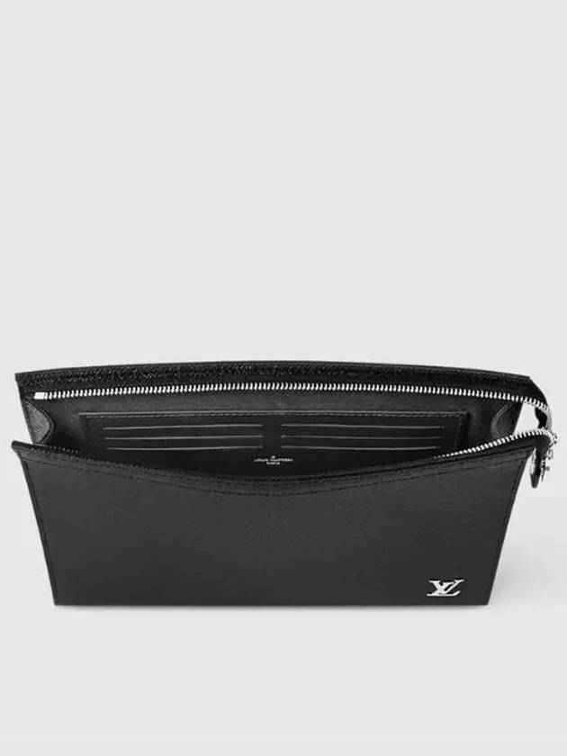 Pochette Voyage Taiga Leather Pouch Bag Black - LOUIS VUITTON - BALAAN 4