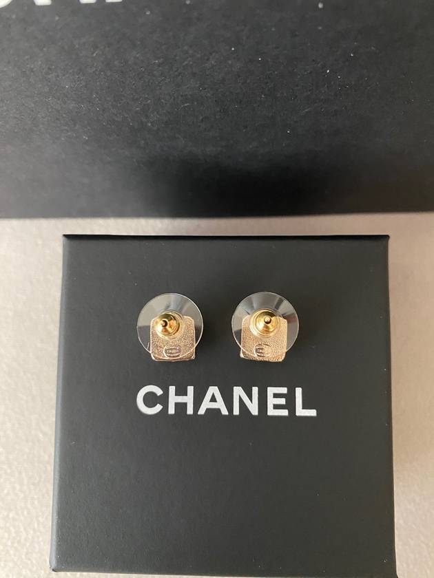 CC logo earrings square crystal earrings gold ABC831 - CHANEL - BALAAN 9