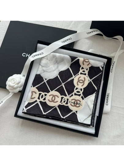 Camellia CC logo square silk scarf A39577 - CHANEL - BALAAN 2