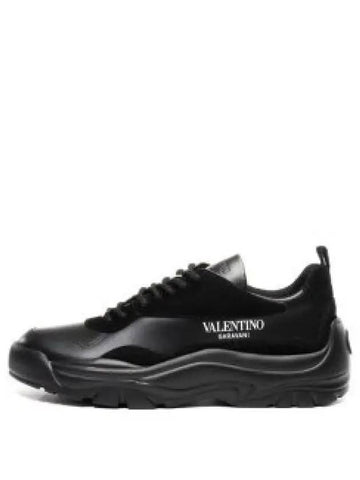 24 4Y0S0B17 VRN N01 4Y2S0B17 Gumboy Sneakers 1194163 - VALENTINO - BALAAN 1