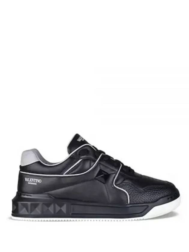 5Y0S0E71 NWN 00A 5Y2S0E71 One Stud Low Top Sneakers - VALENTINO - BALAAN 1