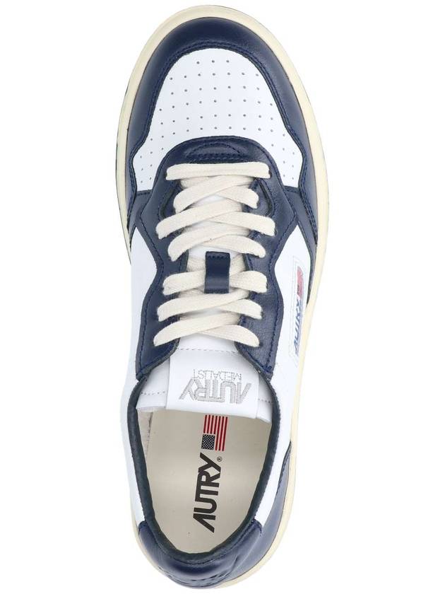 Medalist Navy Tab Low Top Sneakers White Navy - AUTRY - BALAAN 6