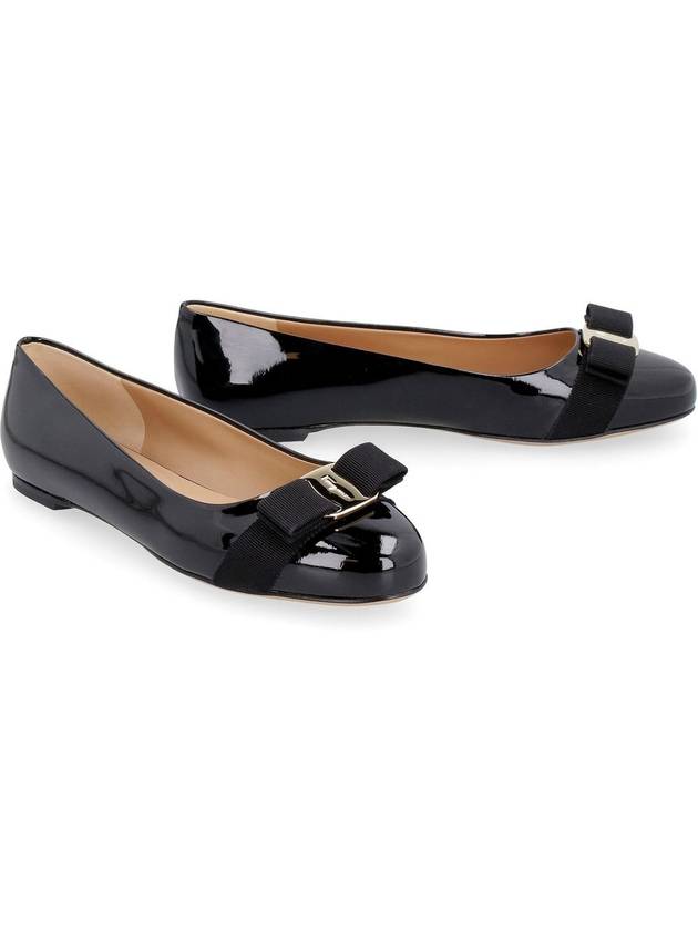 Women’s Varina Bellet Flats Black - SALVATORE FERRAGAMO - BALAAN 4