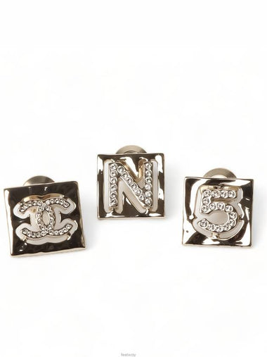 Women Brooches Pins - CHANEL - BALAAN 1