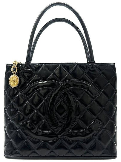 Patent Medallion Coin Bag Tote - CHANEL - BALAAN 2