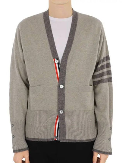 Men's Diagonal Armband Cashmere V-Neck Cardigan Beige - THOM BROWNE - BALAAN 2