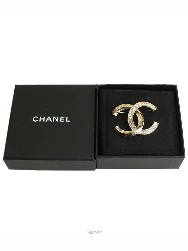 Women Brooches Pins - CHANEL - BALAAN 5