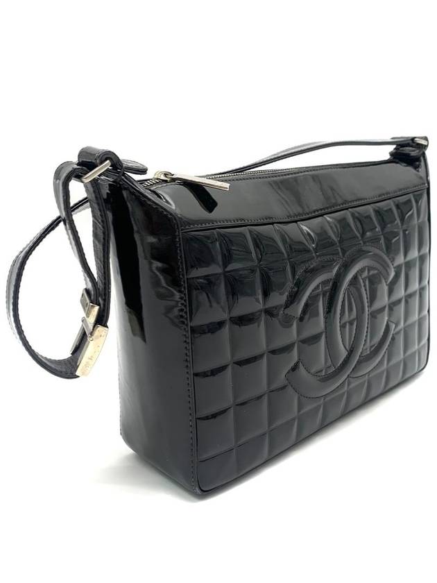 Patent chocolate bar shoulder bag - CHANEL - BALAAN 4