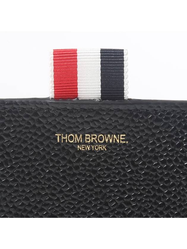 Pebble Grain Three Stripe Tab Small Coin Wallet Black - THOM BROWNE - BALAAN.