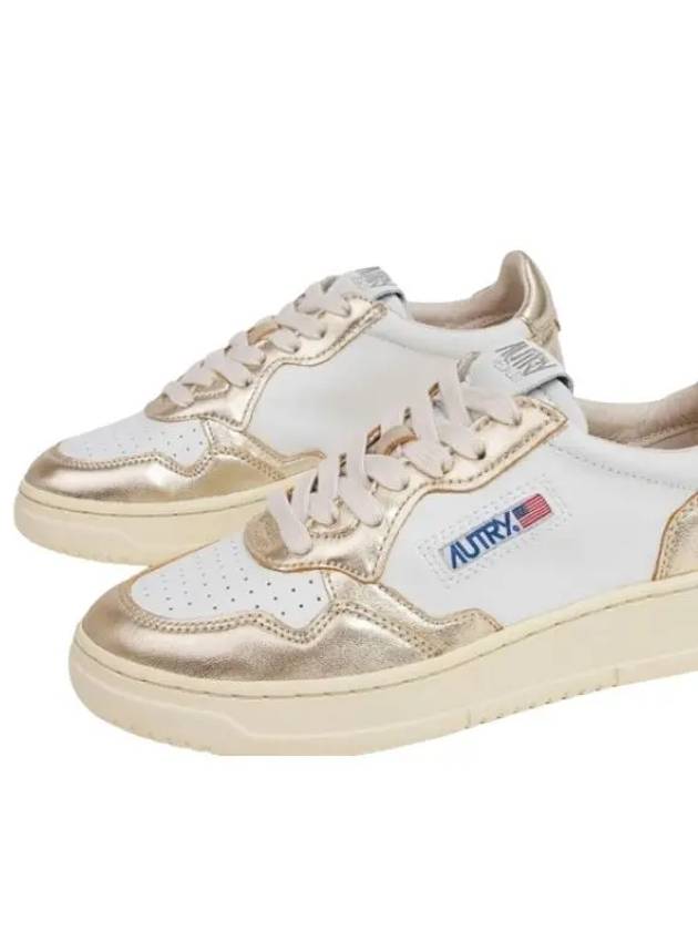 Medalist Low Top Sneakers Platinum White - AUTRY - BALAAN 2