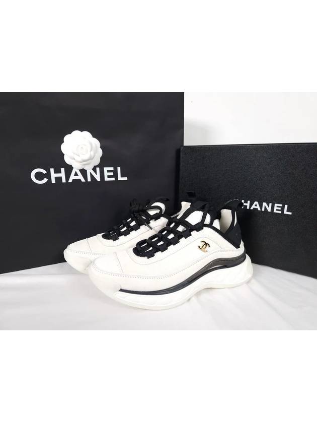 Logo Mixed Fibers Suede Low Top Sneakers White - CHANEL - BALAAN 2