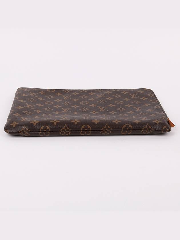 M44499 Etuy Voyage MM Clutch Bag - LOUIS VUITTON - BALAAN 6