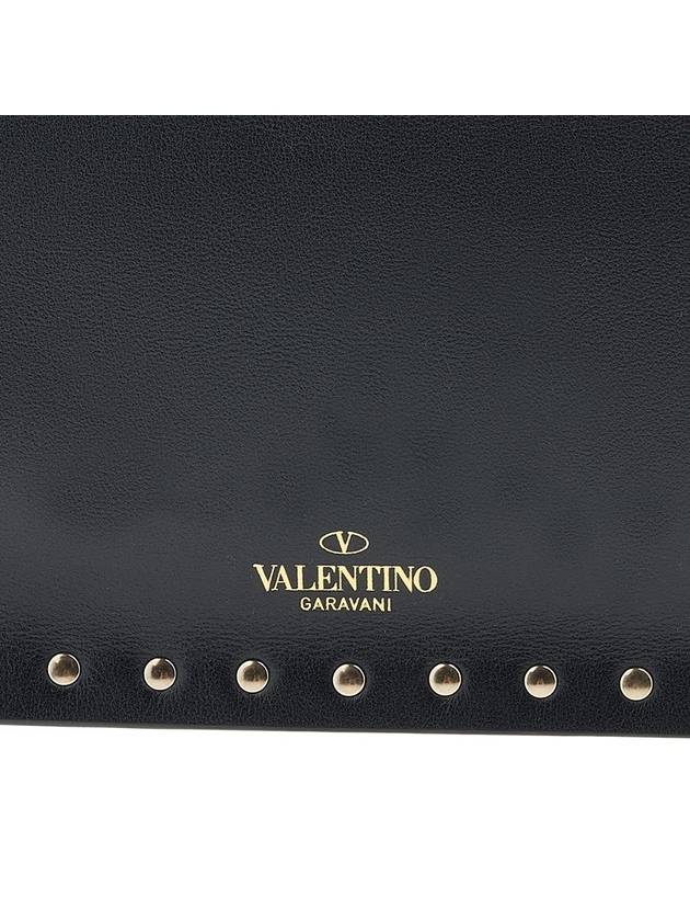 Rockstud Clutch Bag Black - VALENTINO - BALAAN.