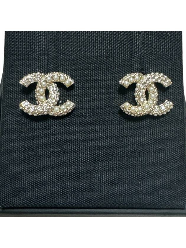 CC Logo Stone Pearl Earrings Gold - CHANEL - BALAAN 5