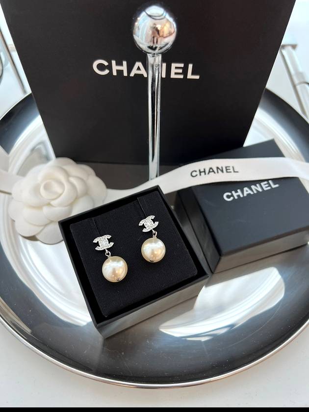 Metal Glass Strass Pearly White Earrings Silver - CHANEL - BALAAN 3