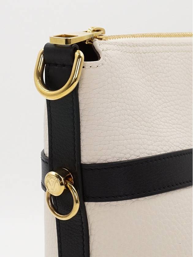 Women s Cruiser Bucket Bag PM - LOUIS VUITTON - BALAAN 22