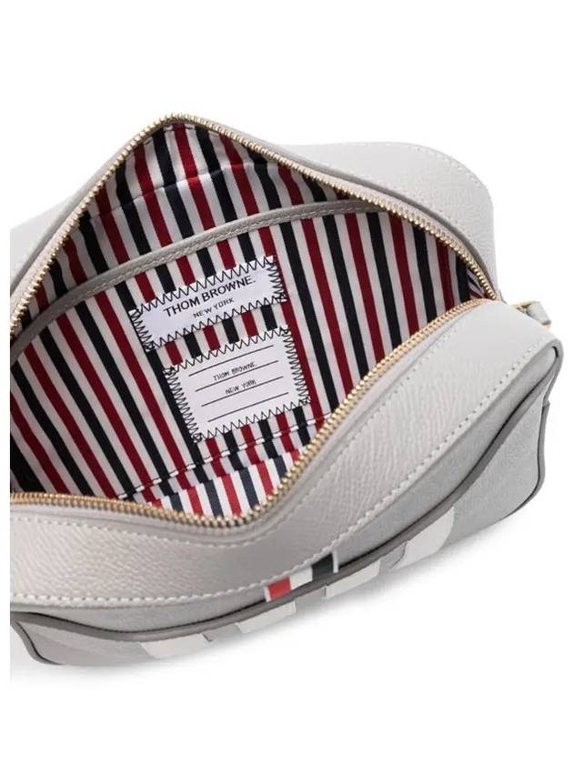 Pebble Grain Diagonal Cross Bag Light Grey - THOM BROWNE - BALAAN 6