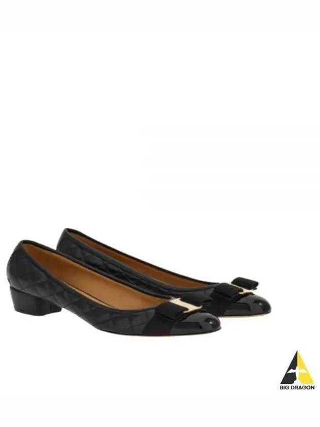 Vara Quilted Pumps Black - SALVATORE FERRAGAMO - BALAAN 2