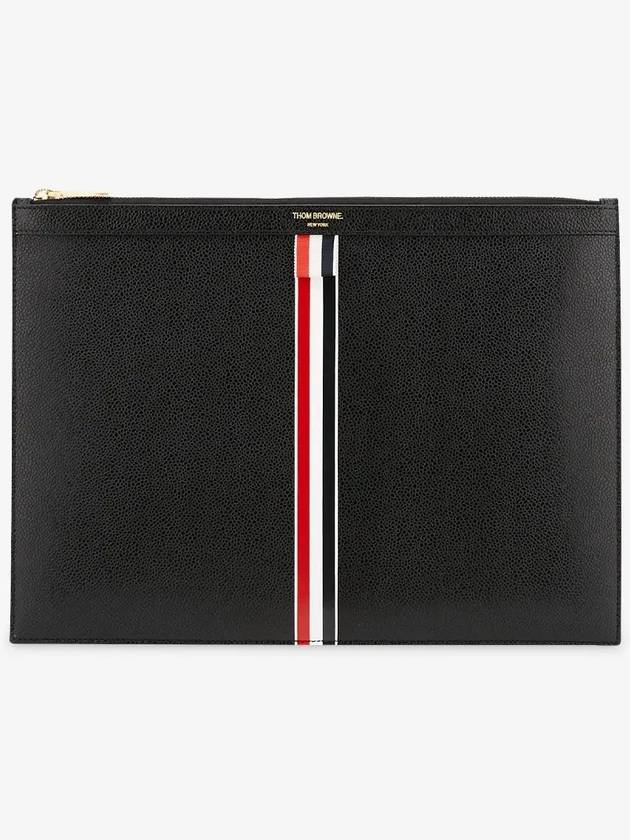 Pebble Grain Three Stripes Medium Clutch Bag Black - THOM BROWNE - BALAAN 4