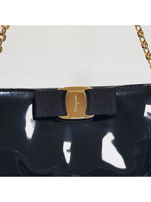 Ferragamo Barra patent mini chain bag - SALVATORE FERRAGAMO - BALAAN 3