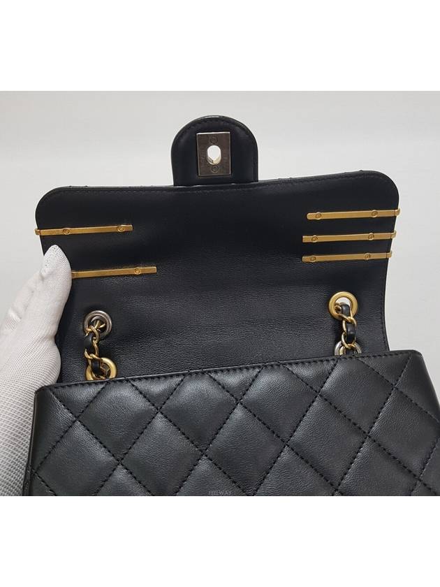 women shoulder bag - CHANEL - BALAAN 8