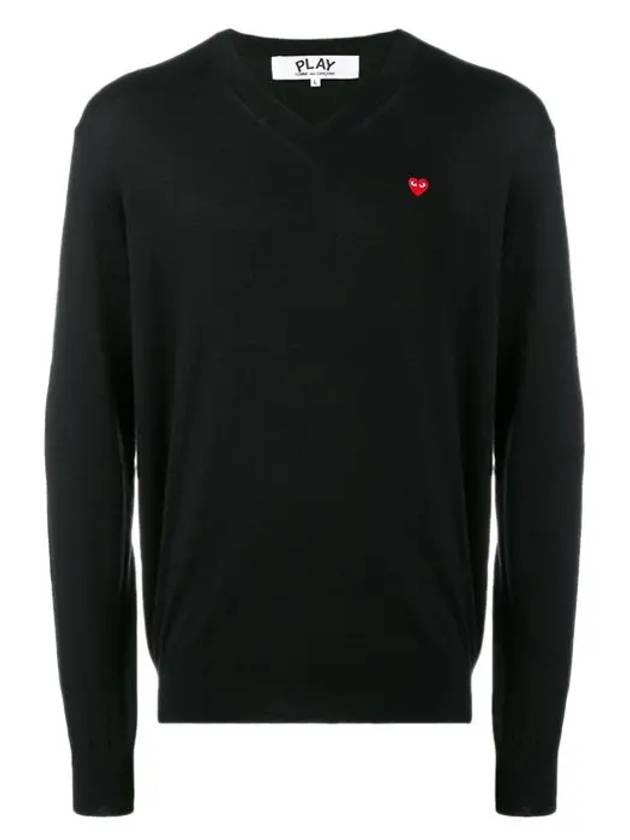 Small Red Wappen Black VNeck Knit P1N052 1 - COMME DES GARCONS - BALAAN 1