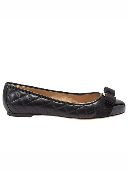 Varina Quilting Leather Ballet Flat Black - SALVATORE FERRAGAMO - BALAAN 2