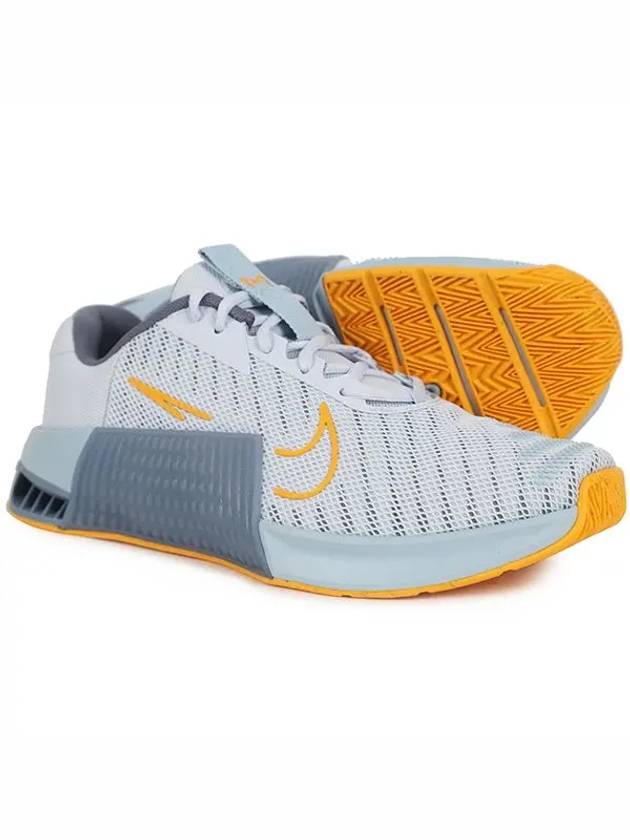 Metcon 9 Work Out Low Top Sneakers Grey Sundial - NIKE - BALAAN 3