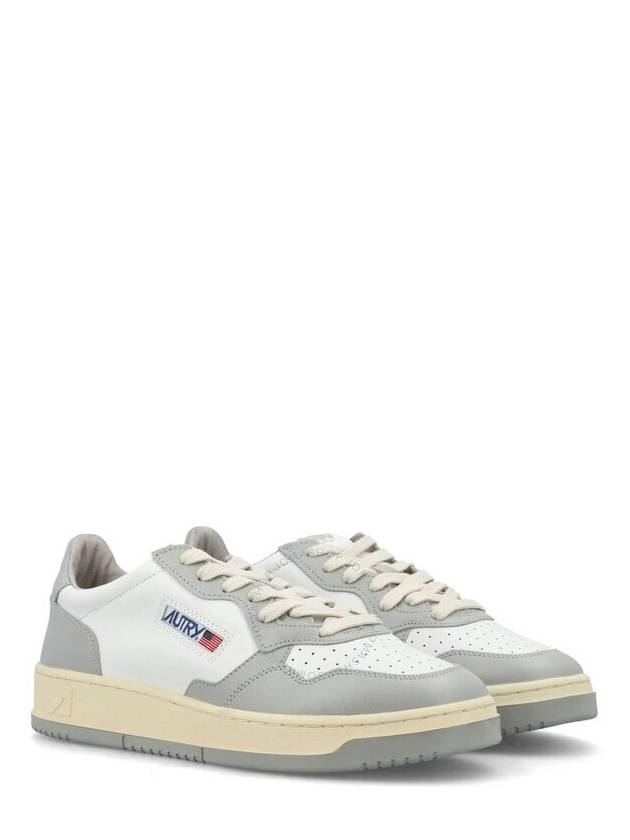 Men's Medalist Low Leather Sneakers Grey White - AUTRY - BALAAN 3