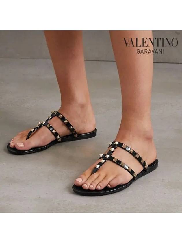 Rockstud Flat Rubber Flip Flops Black - VALENTINO - BALAAN 10