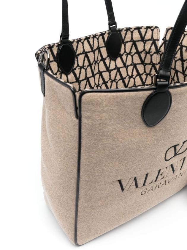 Toile Iconographe Reversible Tote Bag Beige - VALENTINO - BALAAN 7