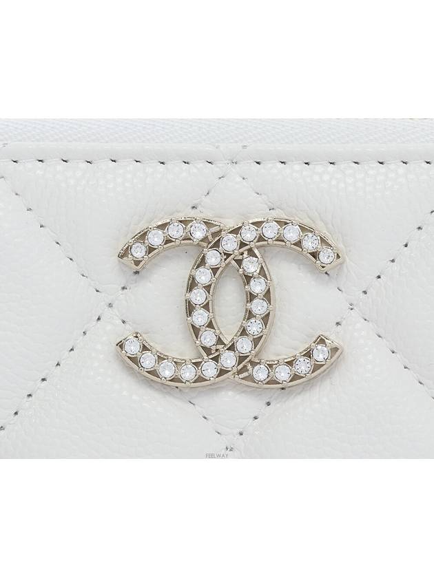 women pouch bag - CHANEL - BALAAN 5