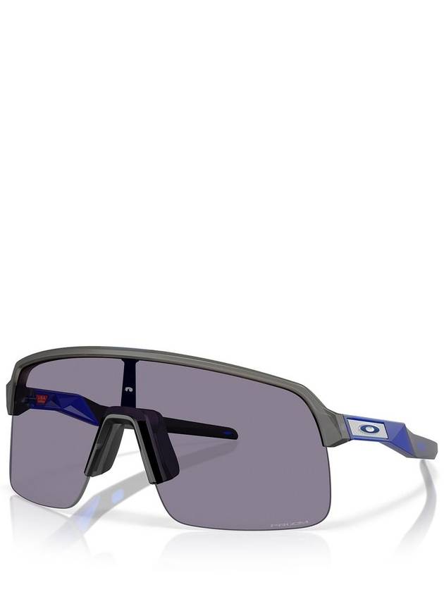 Oakley OO9463 Matte Grey Smoke - OAKLEY - BALAAN 2